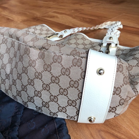 Authentic Gucci Pelham - Picture 6 of 11